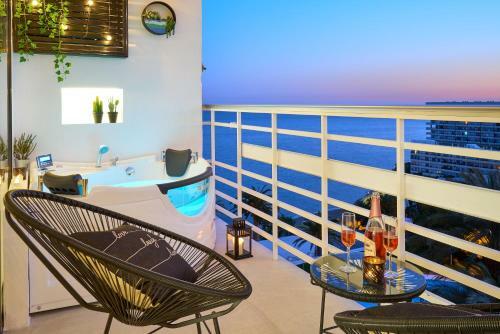 Suite Del Mar Luxury Apartment With Jacuzzi