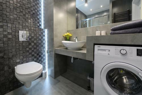 Expo Home Apartment By Pinpoint