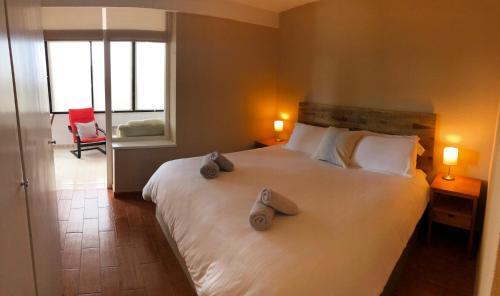 Fully Furnished Luxury Apartment By The Beach.