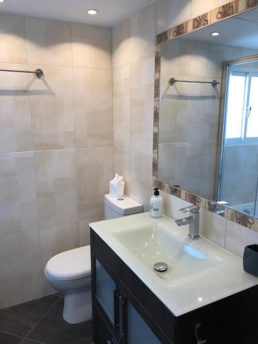 Fully Furnished Luxury Apartment By The Beach.
