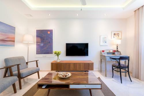 La Rosa Home