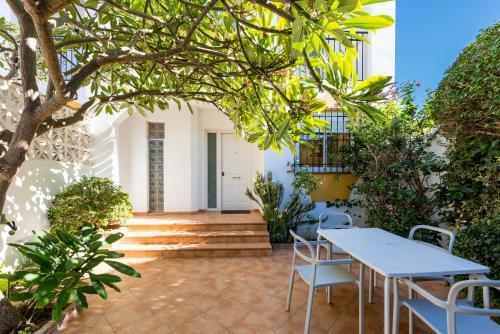 La Rosa Home