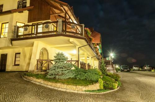Hotel Lokis
