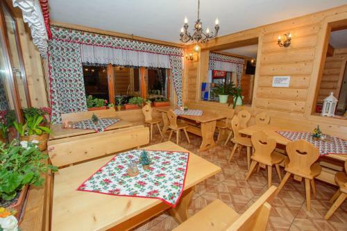 Bed & Breakfast Willa U Tutki