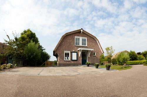 Het Eerste Huisje Vacation Home