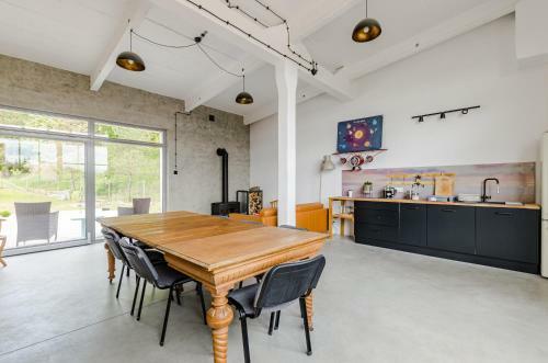 Hostal Pokoje Lotnik Nad Jeziorem