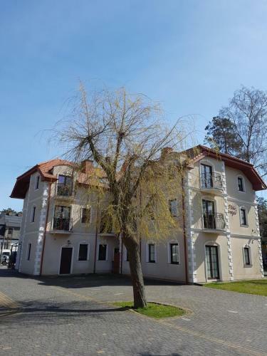 Villa Farage