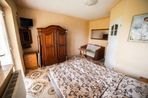 Hostal Bursztynek Podr�?? Mielno