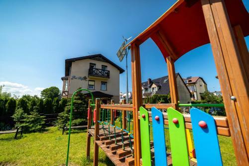 Hostal Bursztynek Podr�?? Mielno