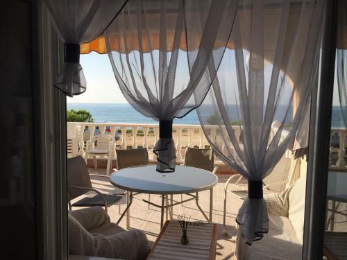 Seafront Dream Apartment