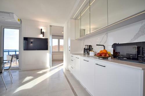 Sea-view Apartament Per?owy