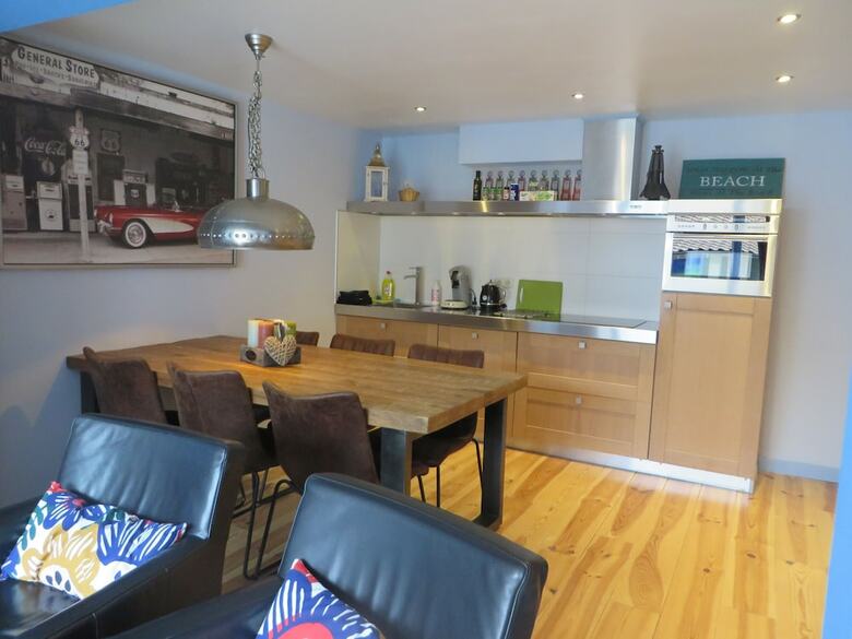Hostal Pension Sixtysix