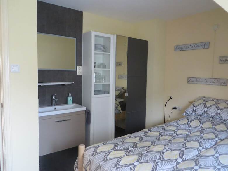 Hostal Pension Sixtysix