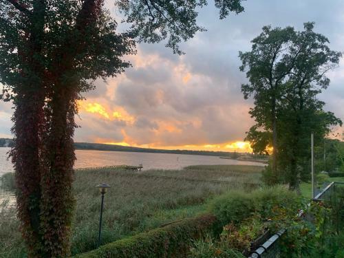 Lake View Ostr�da Luxury Apartment