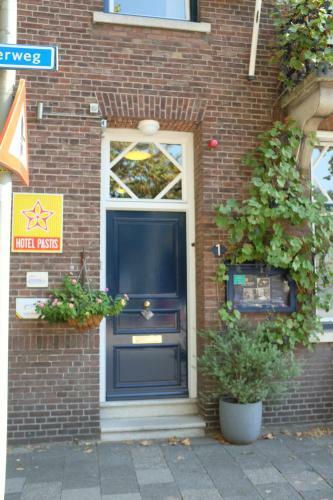 Hotel Pastis