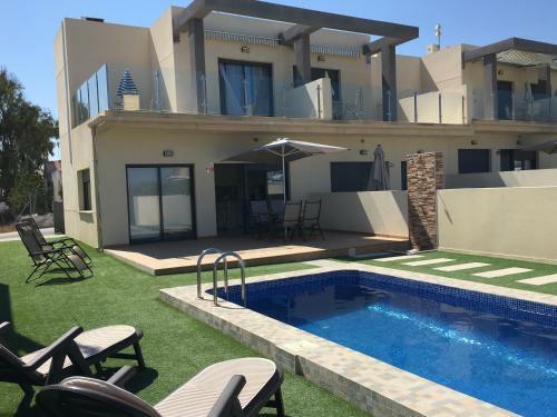 Adosado En 1� Linea Del Mar
