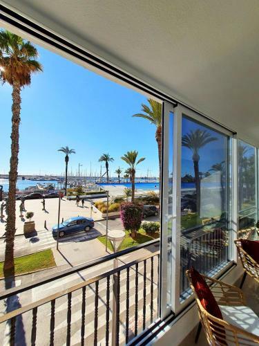 Apartamento Palmeras Puerto En Beach Front Line