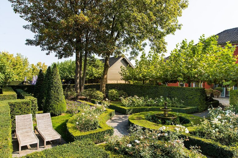 Hotel Hoogenweerth Suites
