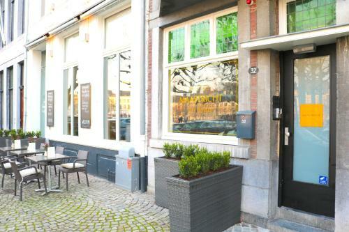 Anna's Restaurant & Hotel