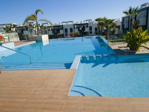 Oasis Beach 8 Top Floor Apartment In Torrevieja Punta Prima