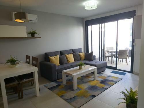 Oasis Beach 8 Top Floor Apartment In Torrevieja Punta Prima