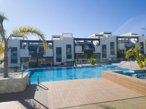 Oasis Beach 8 Top Floor Apartment In Torrevieja Punta Prima