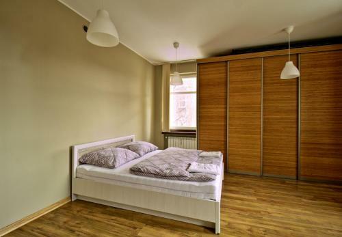 Poznan Old Town Brown Apartment