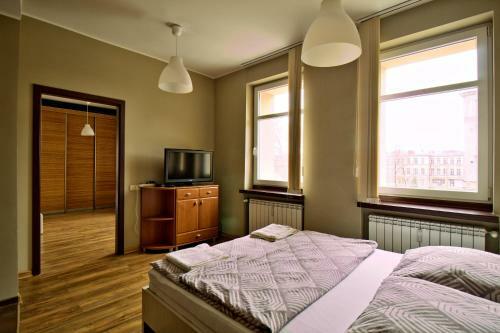 Poznan Old Town Brown Apartment