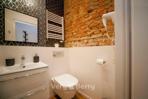 Very Berry - Glogowska 35a - Mtp Apartments - Self Check In 24h