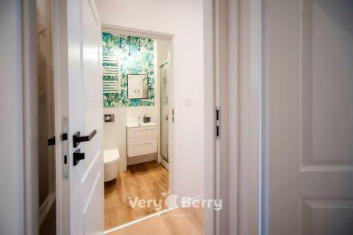 Very Berry - Glogowska 35a - Mtp Apartments - Self Check In 24h