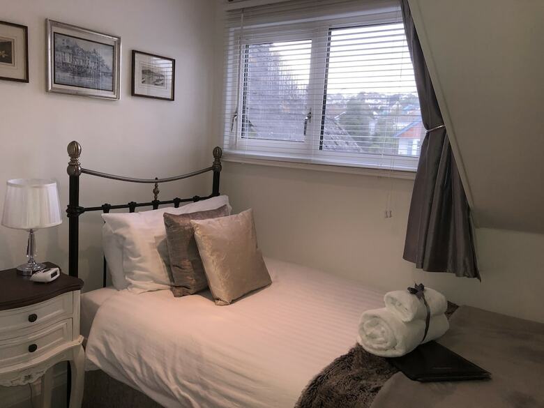 Hostal Trefoil Guest House