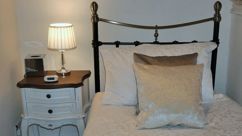 Hostal Trefoil Guest House
