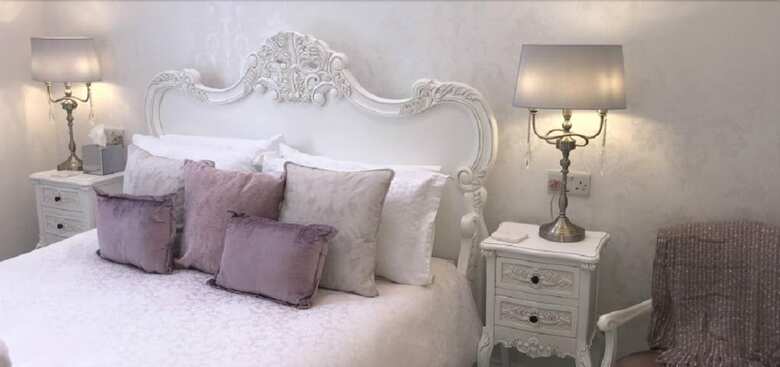 Hostal Trefoil Guest House