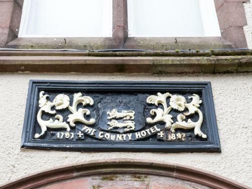 County Hotel