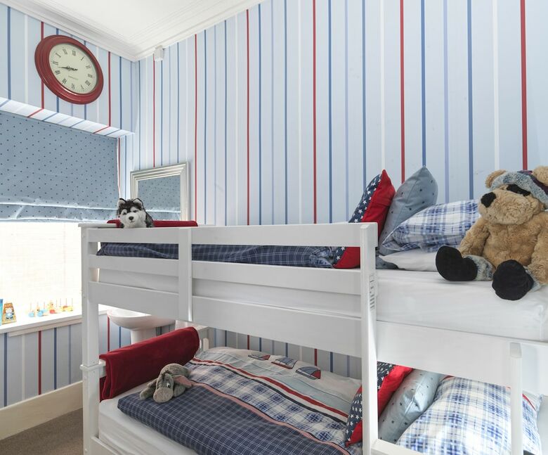Hostal Howarth House