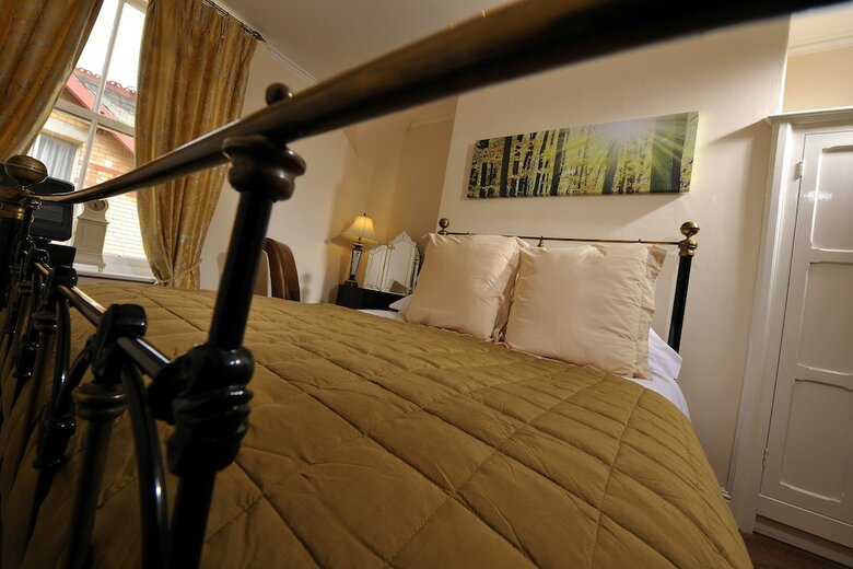 Hostal Howarth House
