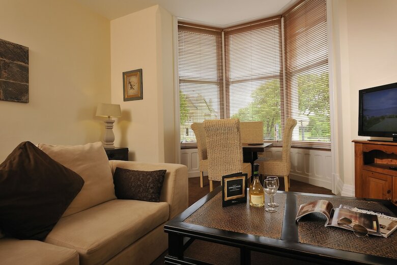 Hostal Howarth House