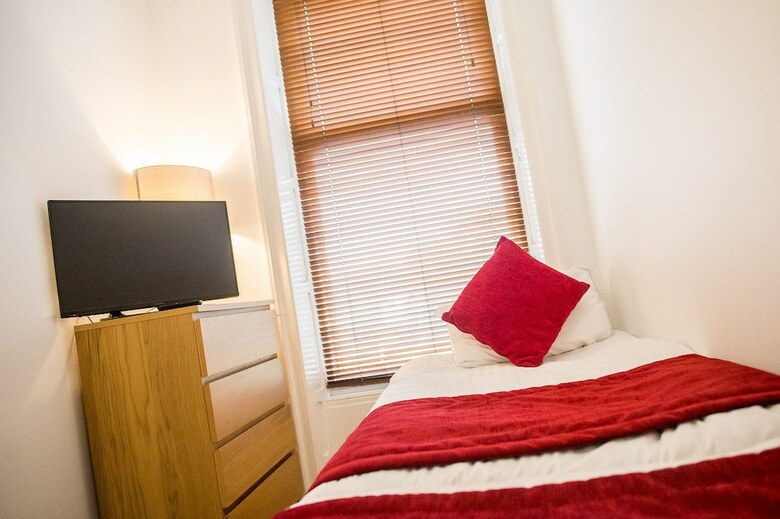Hostal Howarth House