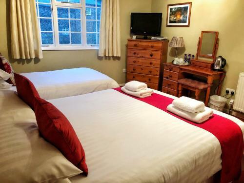 Hostal The Riverside
