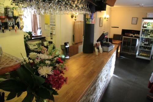 Hostal The Riverside