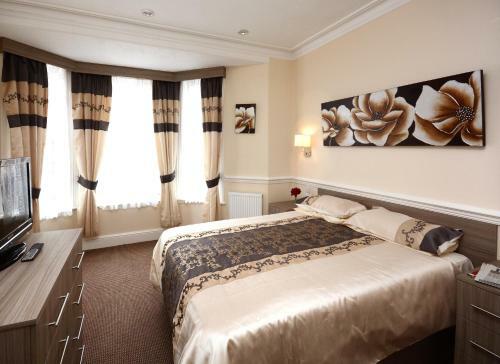 Gascony Hotel