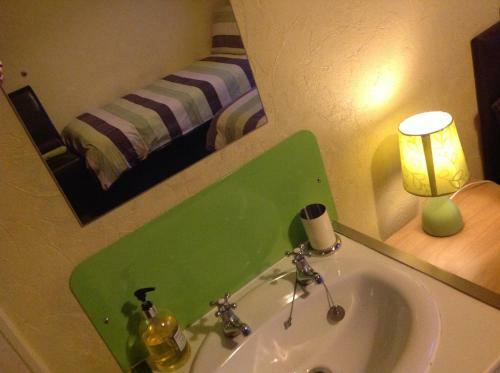 Hostal Albany Guest House