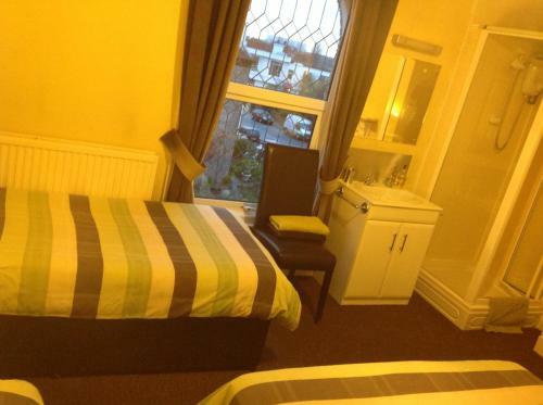 Hostal Albany Guest House