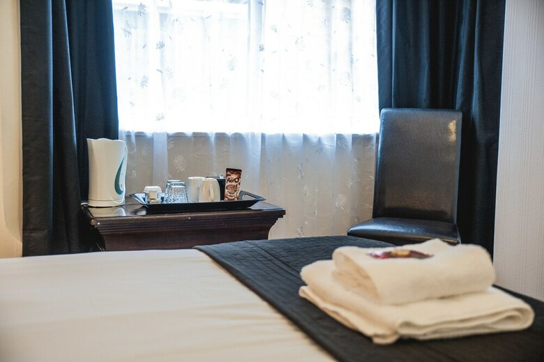 Hostal Arlana Guest House