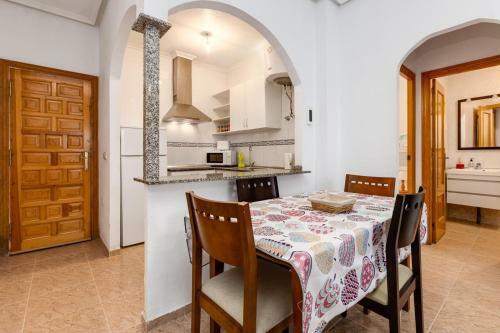 Bonito Apartamento de Dos Habitaci�n Y Piscina