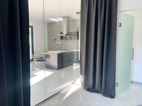 El Apartments - Antares