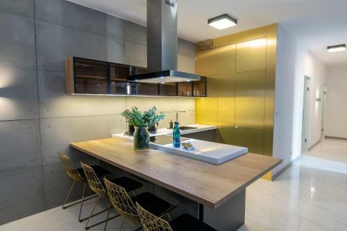 El Apartments - Antares