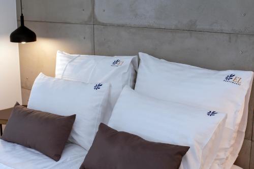 El Apartments - Antares