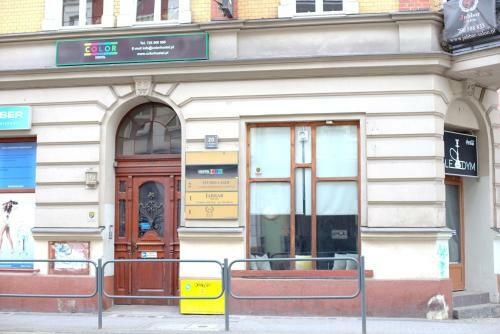 Economic Color Apartment