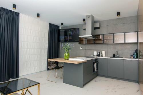 El Apartments - Aries